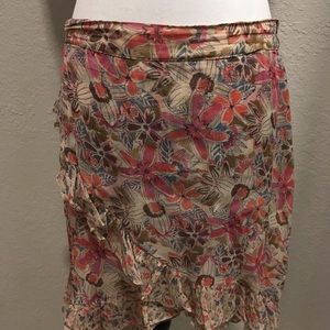 Free people skirt w ruffle